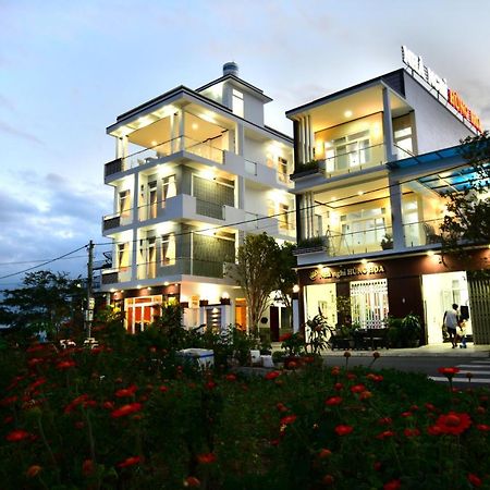 ホテル Nha Nghi Hung Hoa ファンティエット エクステリア 写真