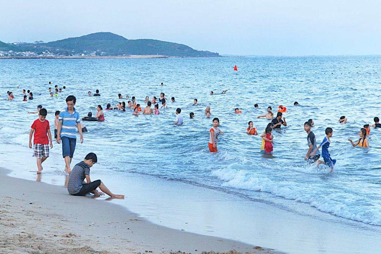 ホテル Nha Nghi Hung Hoa ファンティエット エクステリア 写真